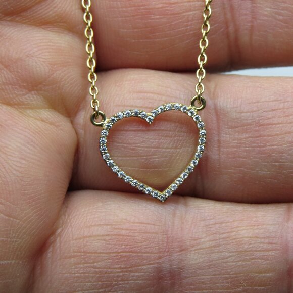 18k Sterling Silver Heart Pendant & Chain